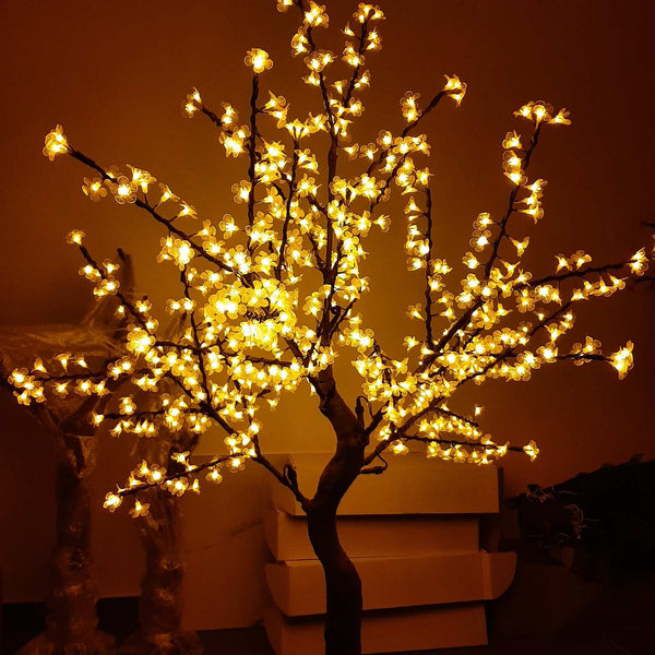 LED waterproof outdoor landscape garden tree lamp 6ft.1.8 m./ 540 LEDs